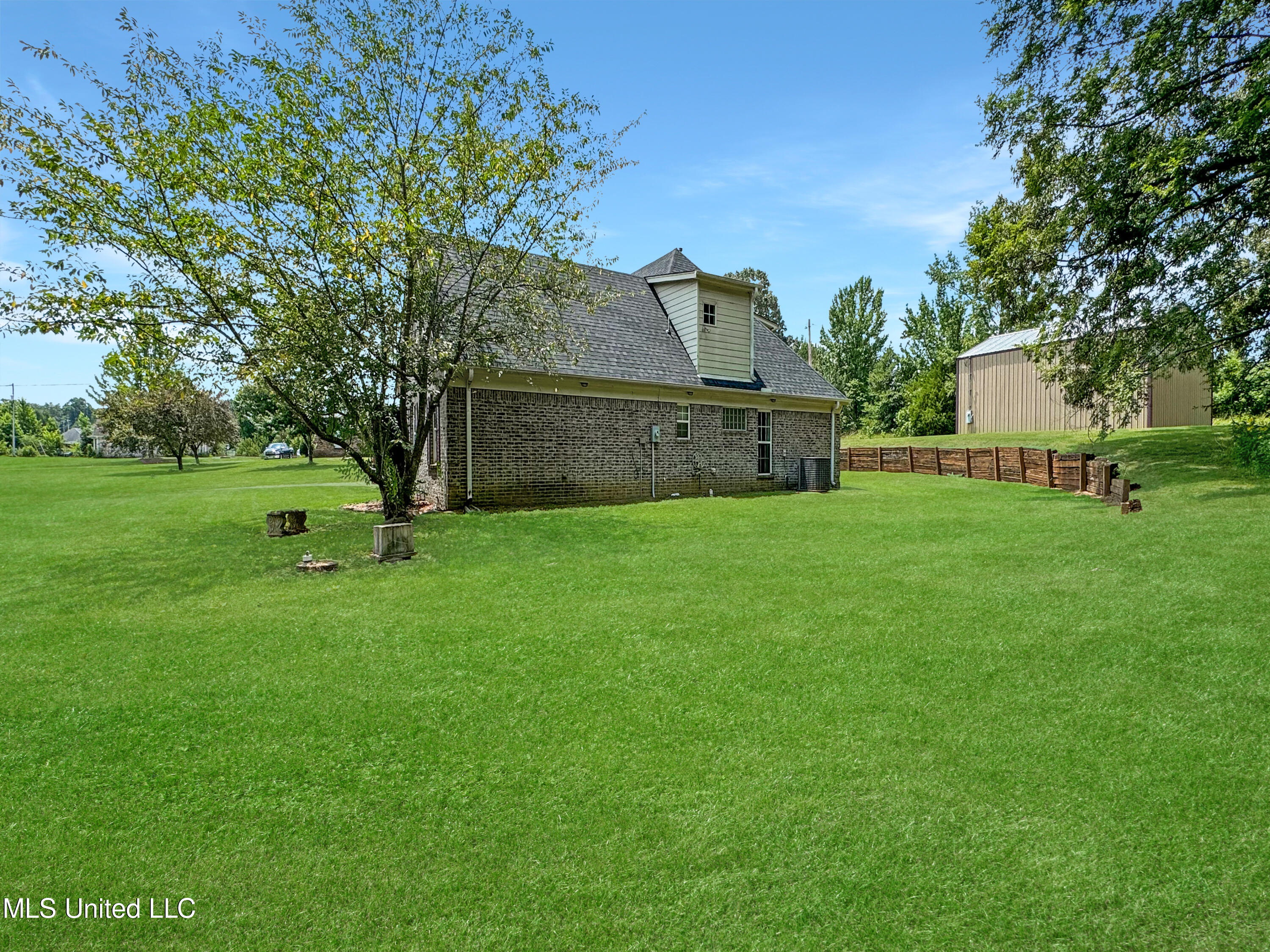 336 Woodview Road Byhalia, MS 38611 - Photo 29 of 35 IMG_8346
