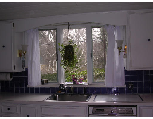 17 Jefferson Road Winchester, MA 01890 - Photo 3 of 6