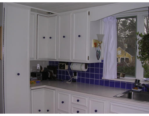 17 Jefferson Road Winchester, MA 01890 - Photo 4 of 6