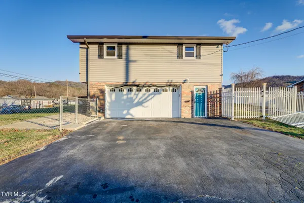 $299,900 | 538 Rock Creek Road, Erwin, TN 37650