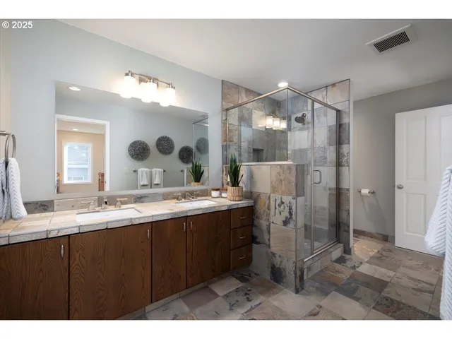 $899,000 | 3262 Fairview Way, West Linn, OR 97068