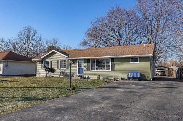 774 West Kennedy Road Braidwood, IL 60408 - Photo 1 of 20