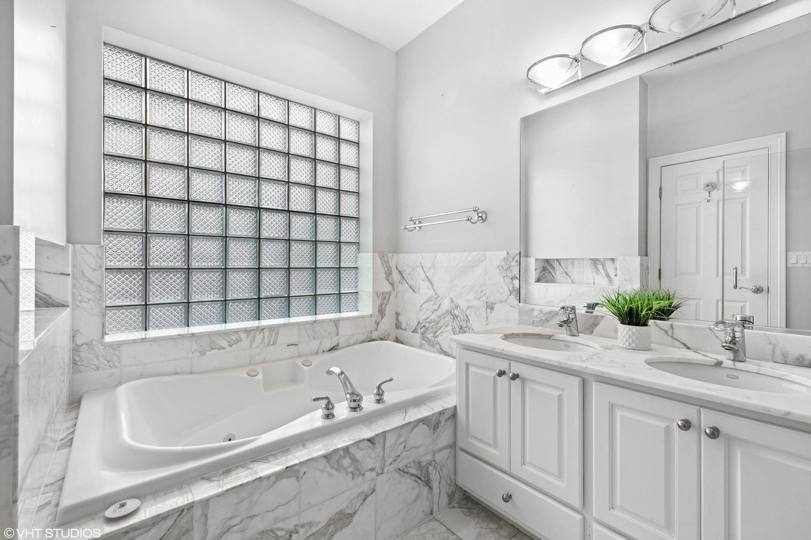 3824 North Greenview Avenue, Unit 3 Chicago, IL 60613 - Photo 14 of 38