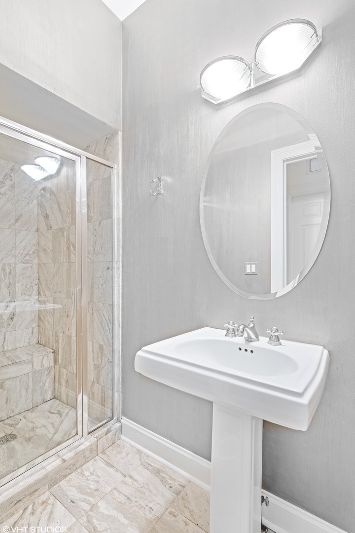 3824 North Greenview Avenue, Unit 3 Chicago, IL 60613 - Photo 16 of 38