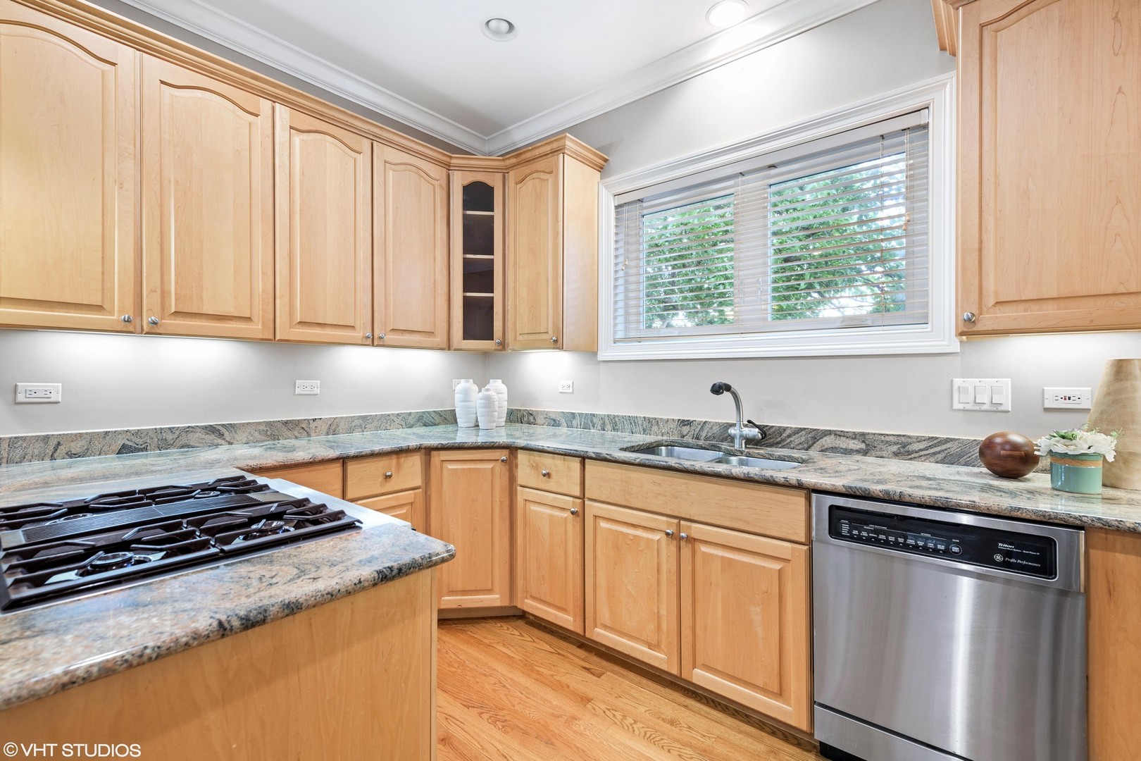 3824 North Greenview Avenue, Unit 3 Chicago, IL 60613 - Photo 9 of 38