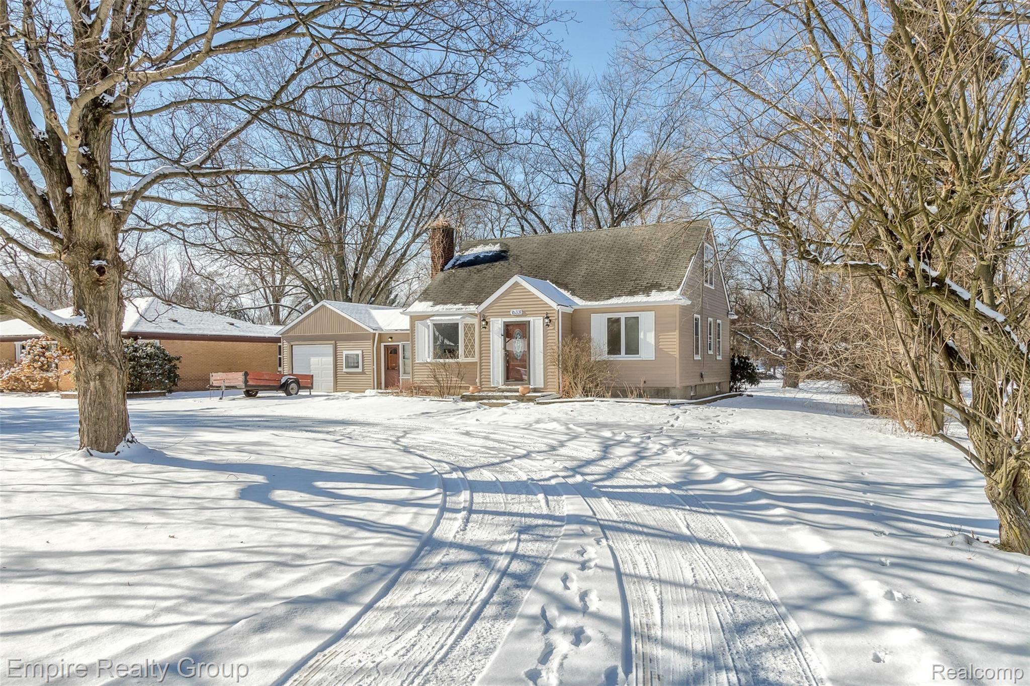 16331 Inkster Road Livonia, MI 48154 - Photo 4 of 40 04.jpg