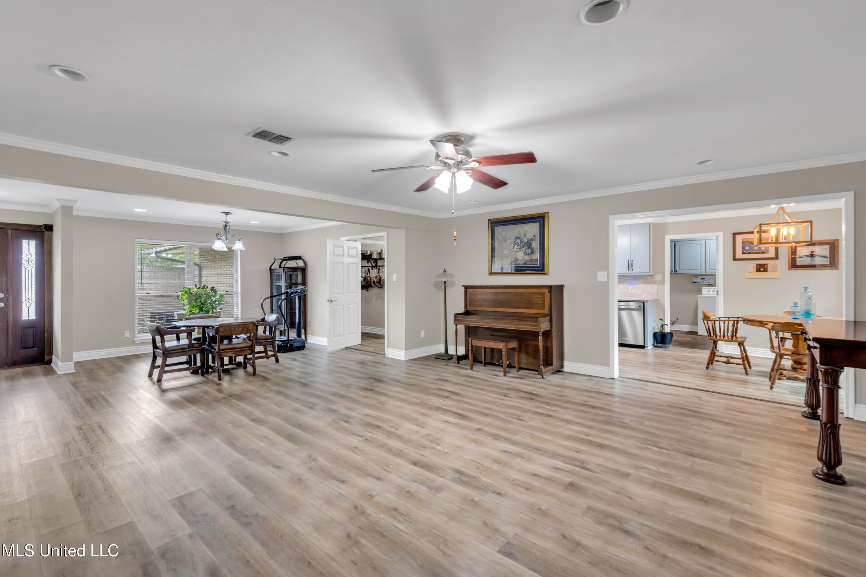 12457 Lambrecht Road Gulfport, MS 39503 - Photo 5 of 51 12457LambrechtRd-9