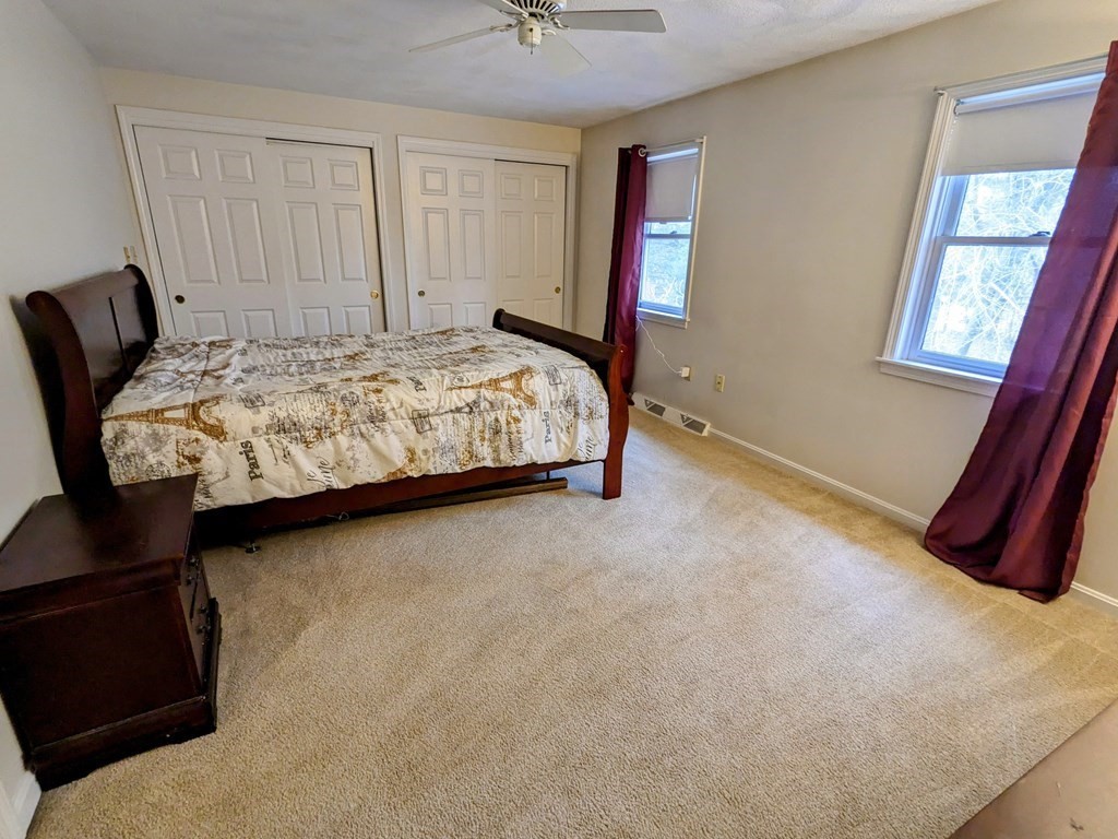 233 Oak Ridge Road, Unit 15 Plaistow, NH 03865 - Photo 6 of 10 Gallery Image 6