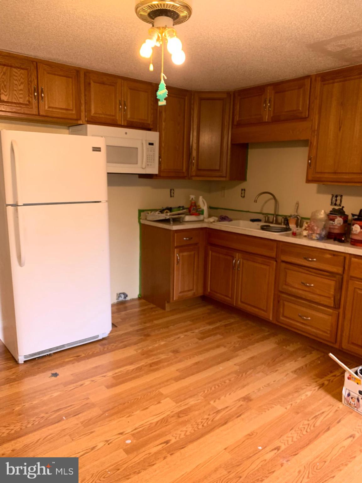 18 Sullivan Road Westminster, MD 21157 - Photo 5 of 25 Kitchen