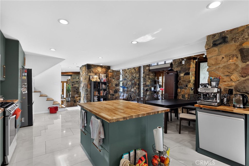 2914 South Foose Road Malibu, CA 90265 - Photo 9 of 37