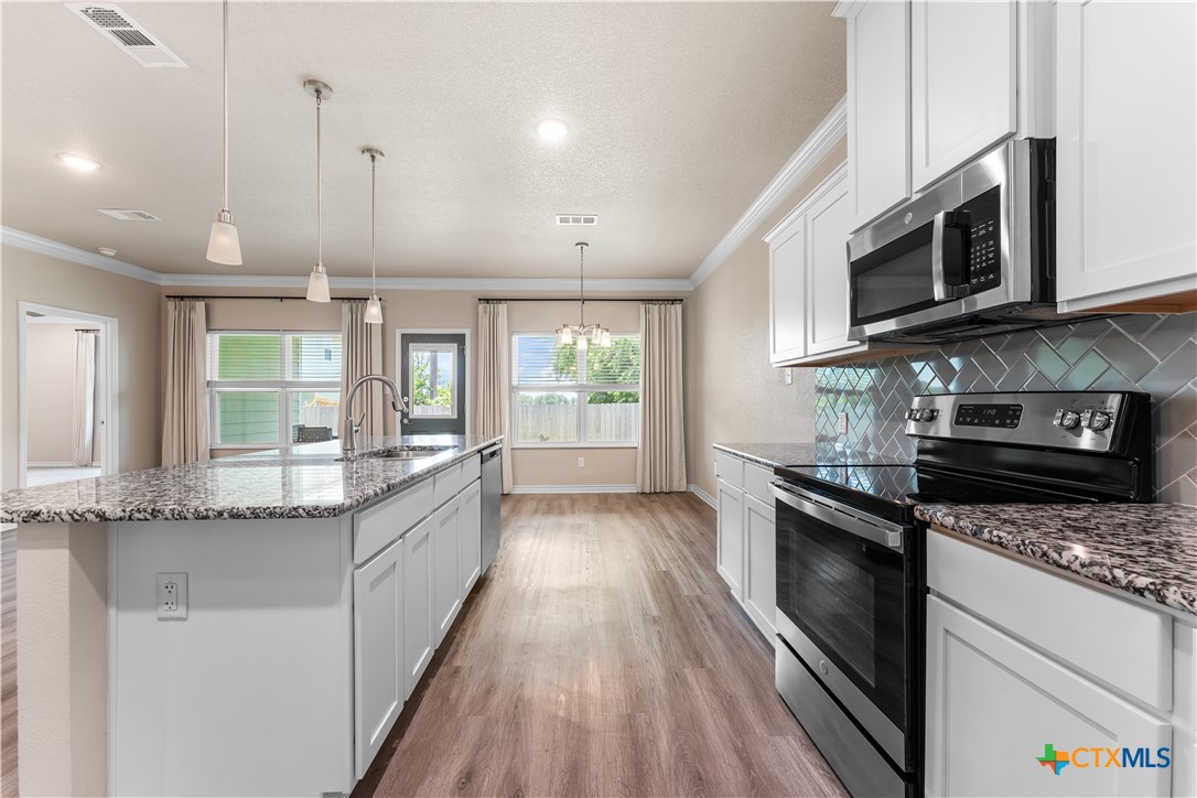 8321 Alabama Avenue Temple, TX 76502 - Photo 21 of 42 Kitchen