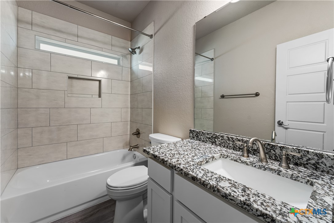 8321 Alabama Avenue Temple, TX 76502 - Photo 38 of 42 Hall Bath