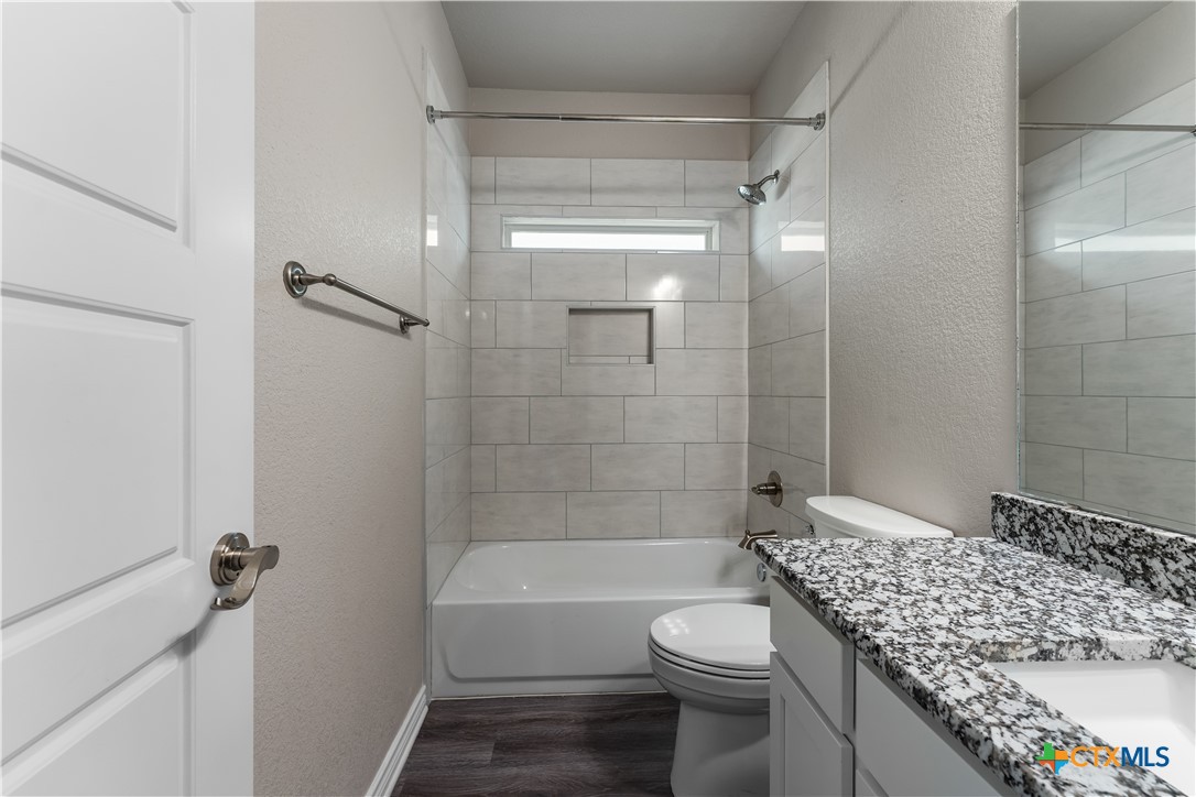 8321 Alabama Avenue Temple, TX 76502 - Photo 39 of 42 Hall Bath