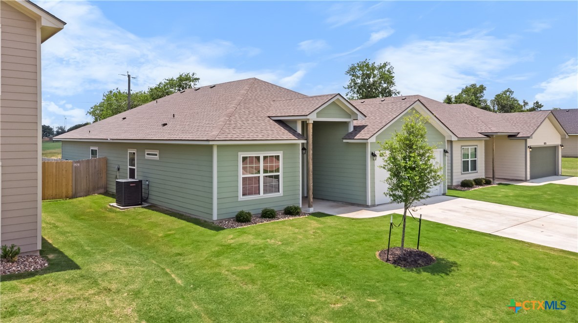 8321 Alabama Avenue Temple, TX 76502 - Photo 7 of 42 Right Side