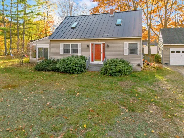 $325,000 | 137 Barlen Street, Farmington, ME 04938