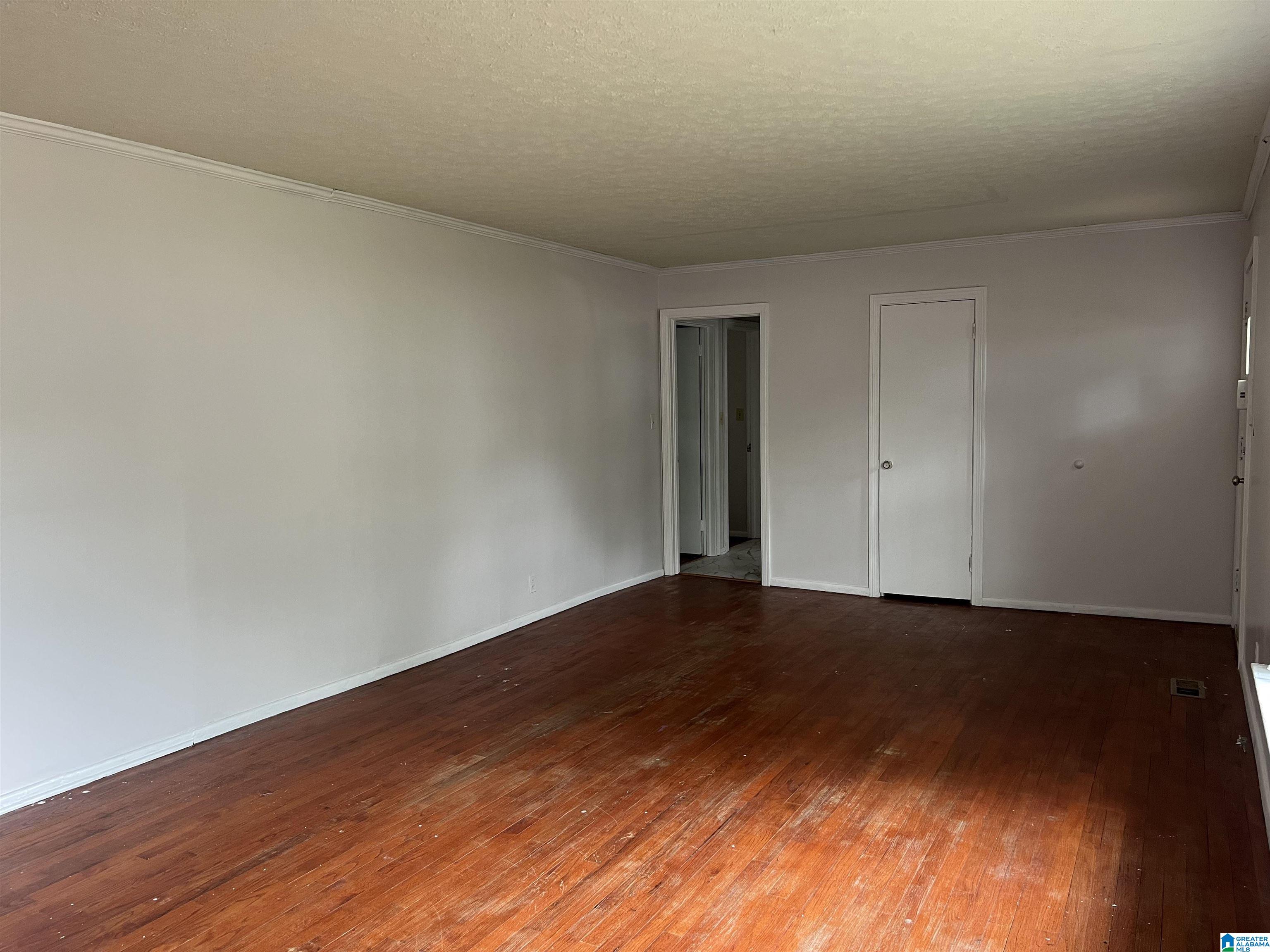 211 Sunset Drive Talladega, AL 35160 - Photo 4 of 21