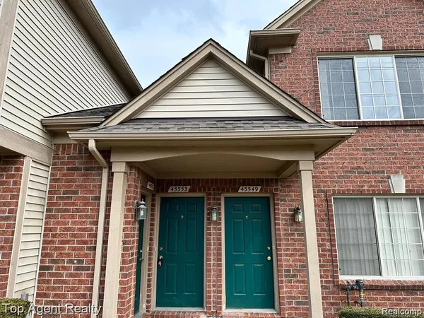 $1,600 | 45553 Hidden View Court, Utica, MI 48315