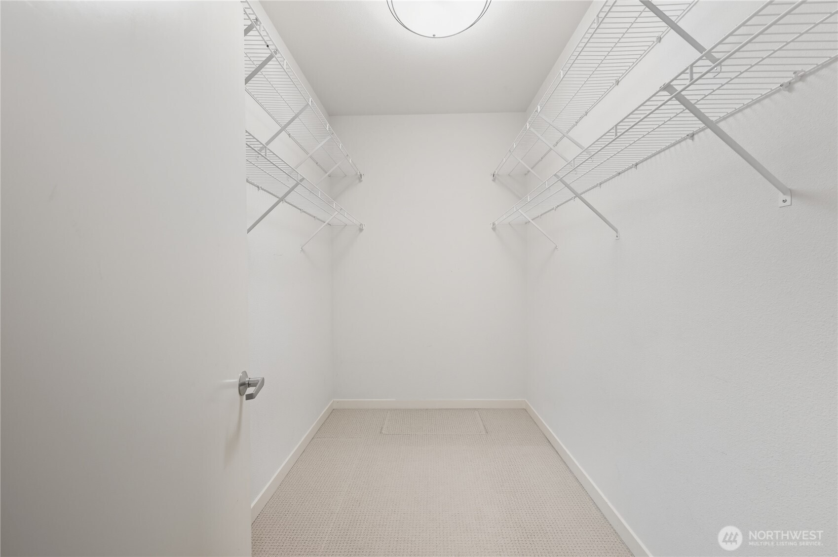 303 23rd Avenue South, Unit 602 Seattle, WA 98144 - Photo 21 of 26 a view of small space