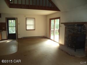 668 Behrens Road Jim Thorpe, PA 18229 - Photo 6 of 16 living room (2)