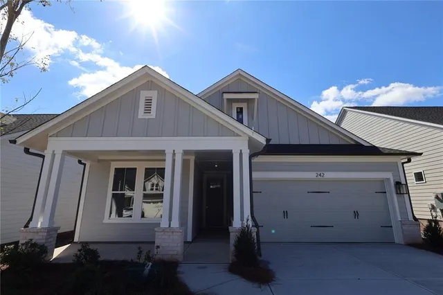 $615,267 | 242 Strawberry Lane, Woodstock, GA 30189