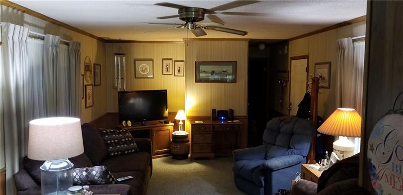 10 Zahniser Road, Unit 9 Mercer, PA 16137 - Photo 3 of 9 living room