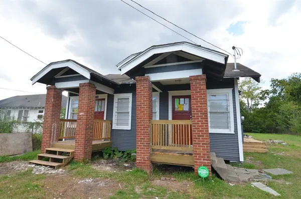 $945 | 1905 Stevens Street, Unit 2, Houston, TX 77026