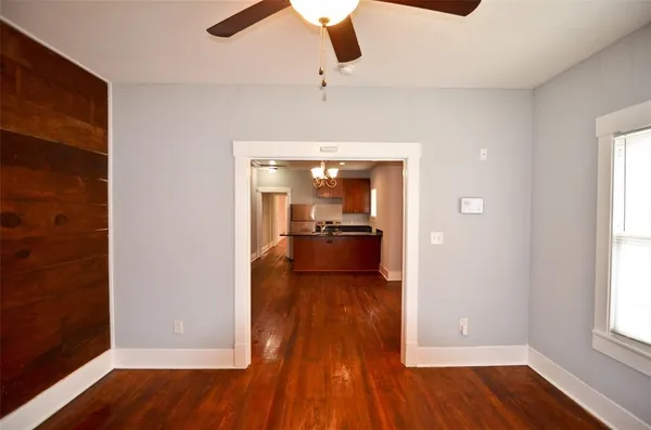 $945 | 1905 Stevens Street, Unit 2, Houston, TX 77026