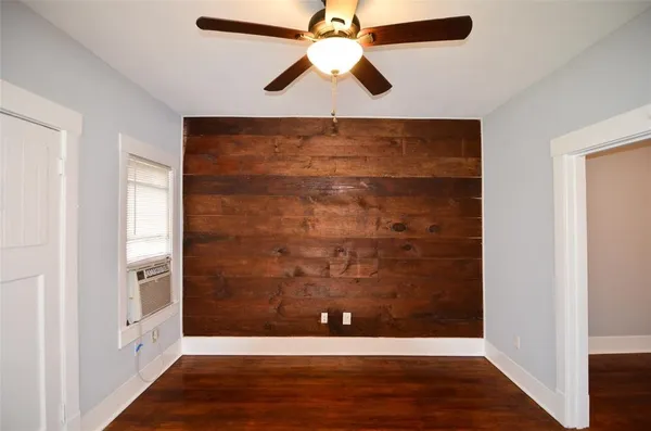$945 | 1905 Stevens Street, Unit 2, Houston, TX 77026