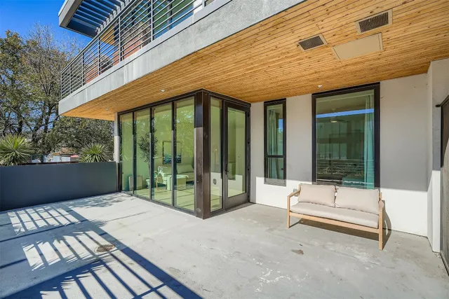 $612,500 | 1600 South 1st Street, Unit 201, Austin, TX 78704