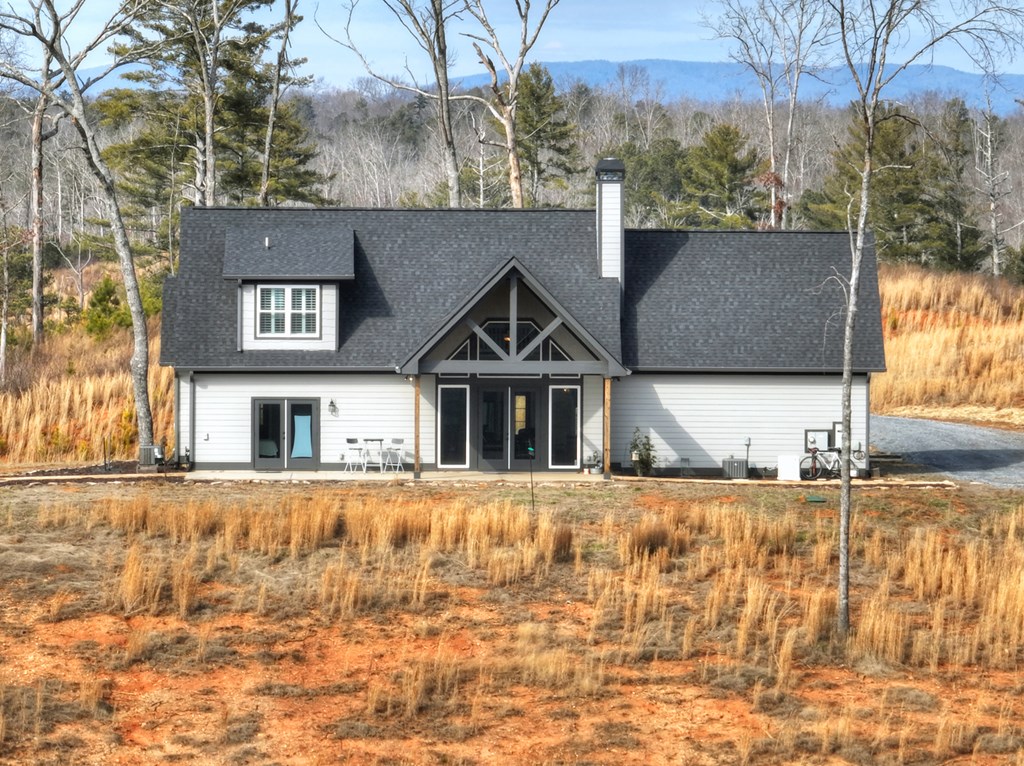 28 Mountaintown Road Ellijay, GA 30540 - Photo 39 of 54 a front view of a house with a yard