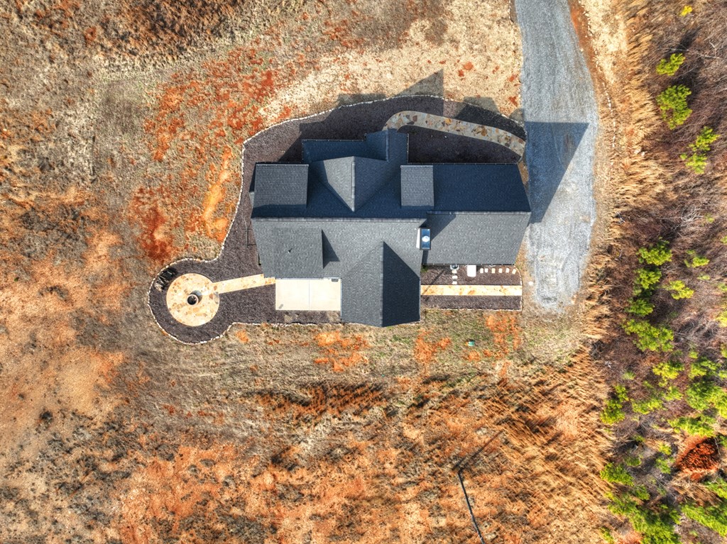 28 Mountaintown Road Ellijay, GA 30540 - Photo 48 of 54 a front view of a house with yard