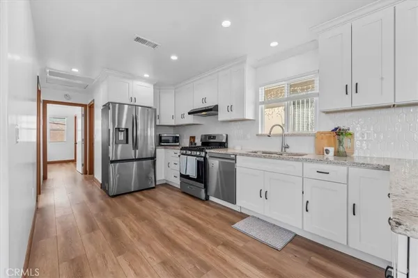 $2,900 | 707 North Park Avenue, Covina, CA 91723
