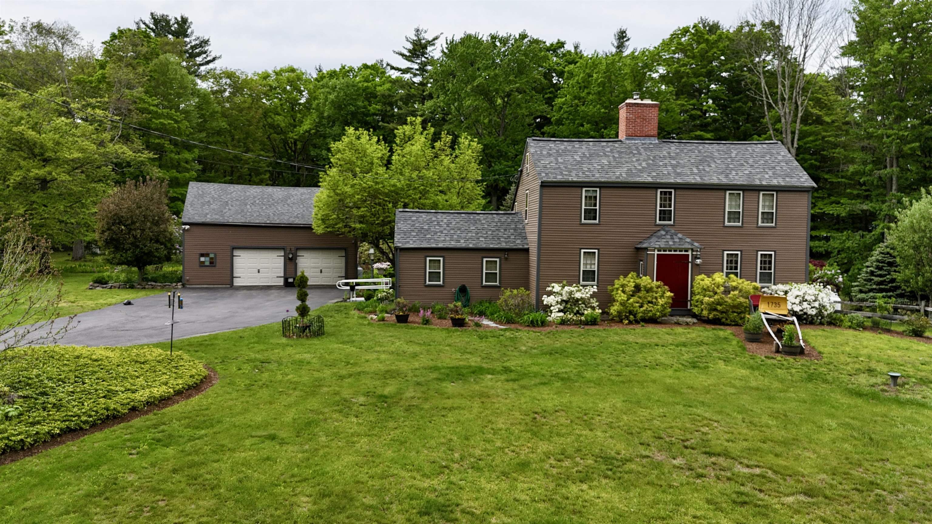 32 Sandown Road Danville, NH 03819 - Photo 2 of 54