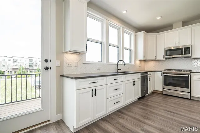 $575,900 | 1347 West Gtwy Heights, Unit 53603, Richmond Heights, MO 63144