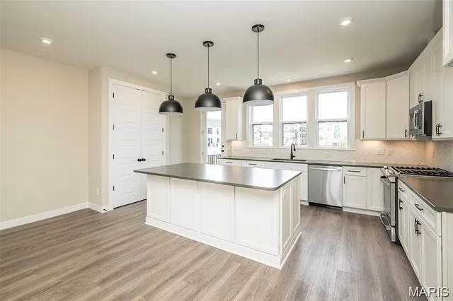 $575,900 | 1347 West Gtwy Heights, Unit 53603, Richmond Heights, MO 63144