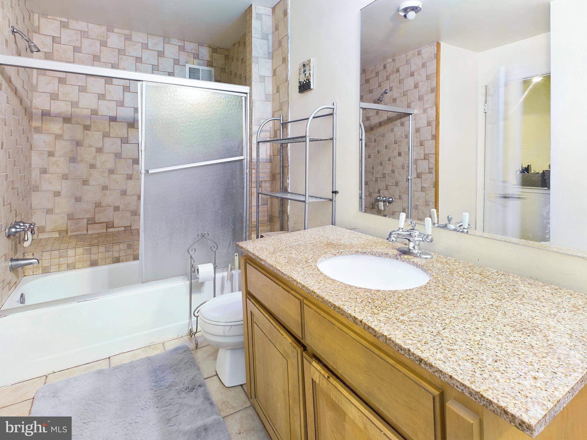 932 South Paca Street Baltimore, MD 21230 - Photo 12 of 30 Upstairs Full Bath
