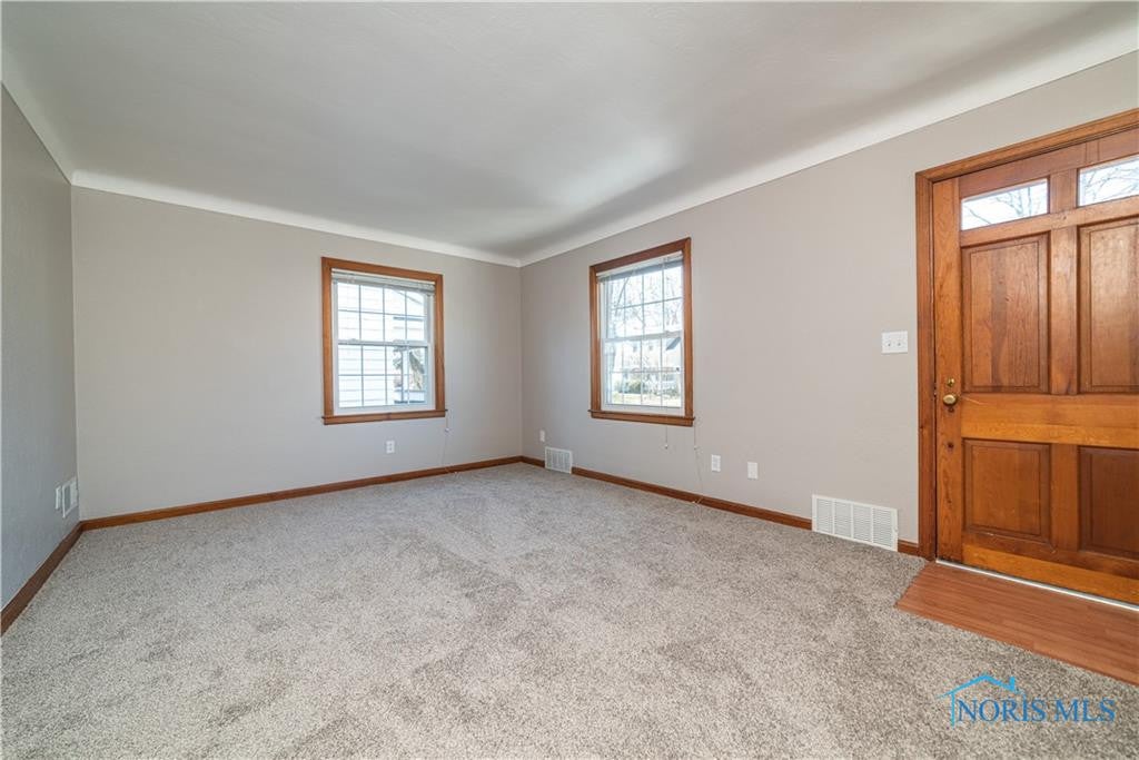 3824 Bellevue Road Toledo, OH 43613 - Photo 4 of 19 Gallery Image 4