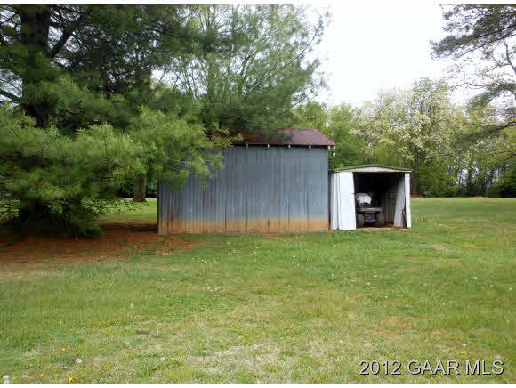 220 Henkel Road Waynesboro, VA 22980 - Photo 11 of 12 a backyard of a house with lots of green space