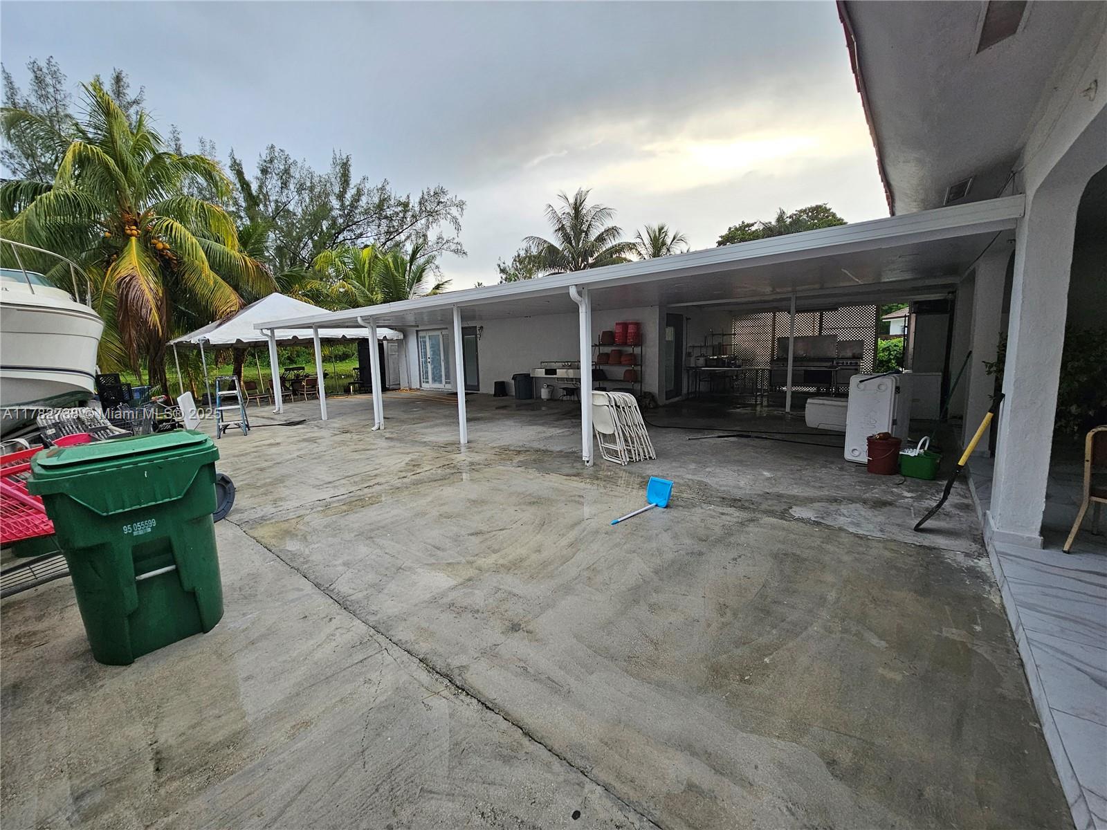 Westview Miami, FL 33167 - Photo 8 of 46 a view of a house with backyard