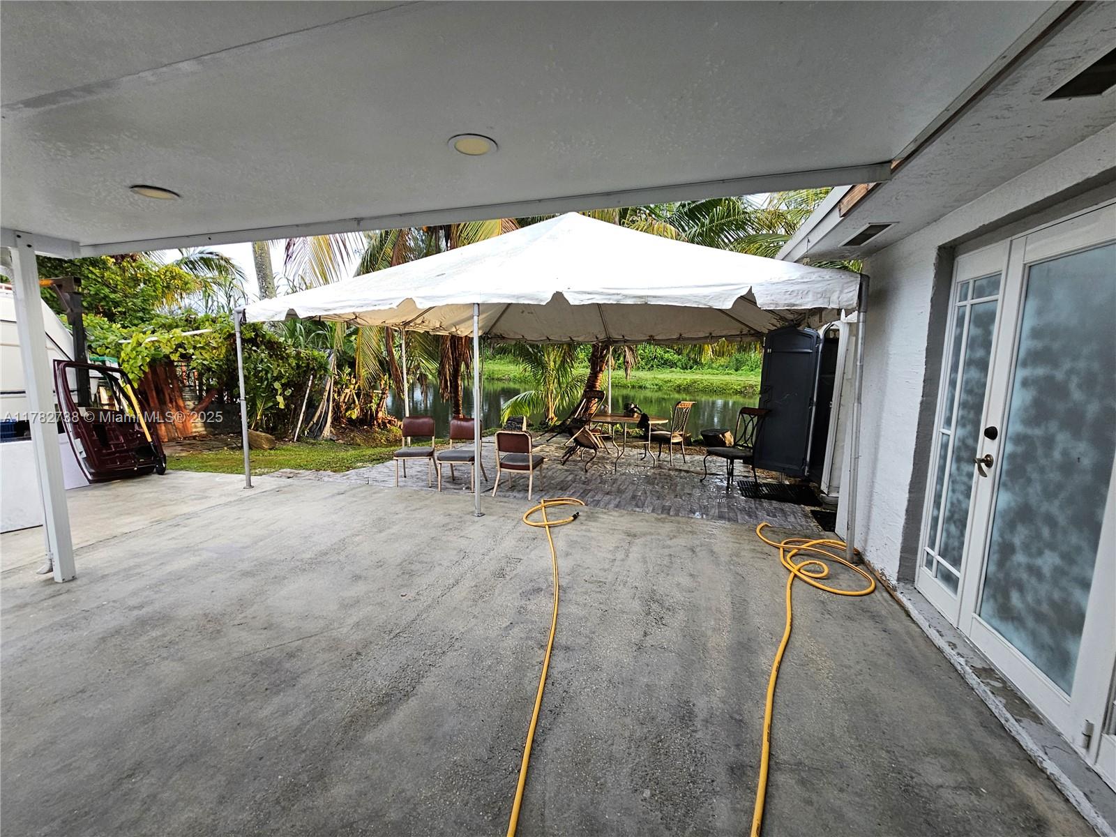 Westview Miami, FL 33167 - Photo 10 of 46 an outdoor space with seating