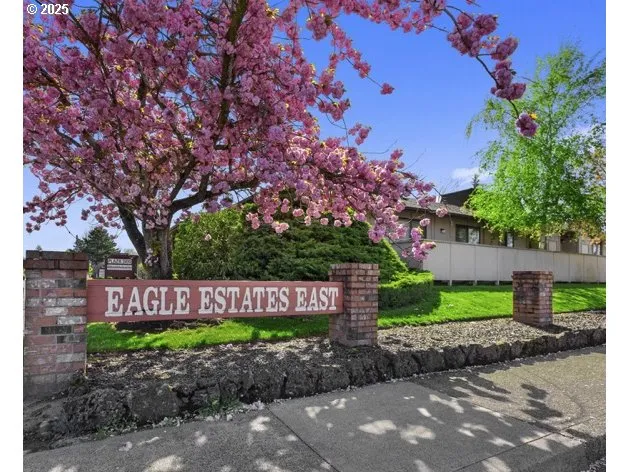 $229,900 | 626 Northeast Fleming Avenue, Unit B63, Gresham, OR 97030