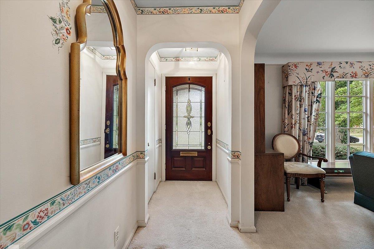 1485 Torrey Road Grosse Pointe Woods, MI 48236 - Photo 4 of 60