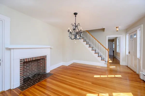 $1,299,000 | 498-500 Main Street, Hingham, MA 02043