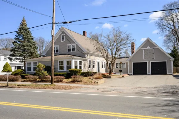 $1,299,000 | 498-500 Main Street, Hingham, MA 02043