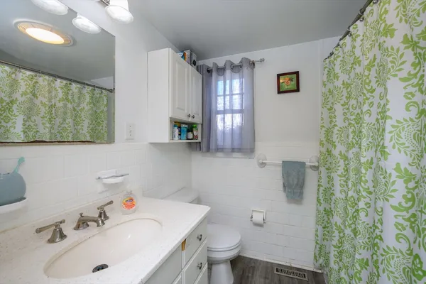 $1,299,000 | 498-500 Main Street, Hingham, MA 02043