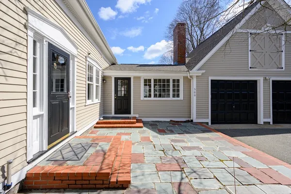 $1,299,000 | 498-500 Main Street, Hingham, MA 02043
