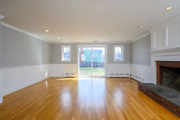 $1,299,000 | 498-500 Main Street, Hingham, MA 02043