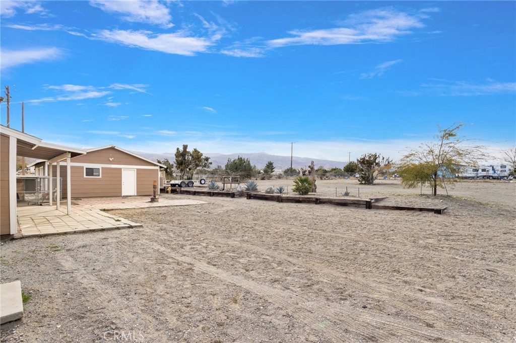 10088 Beekley Road Phelan, CA 92371 - Photo 33 of 36