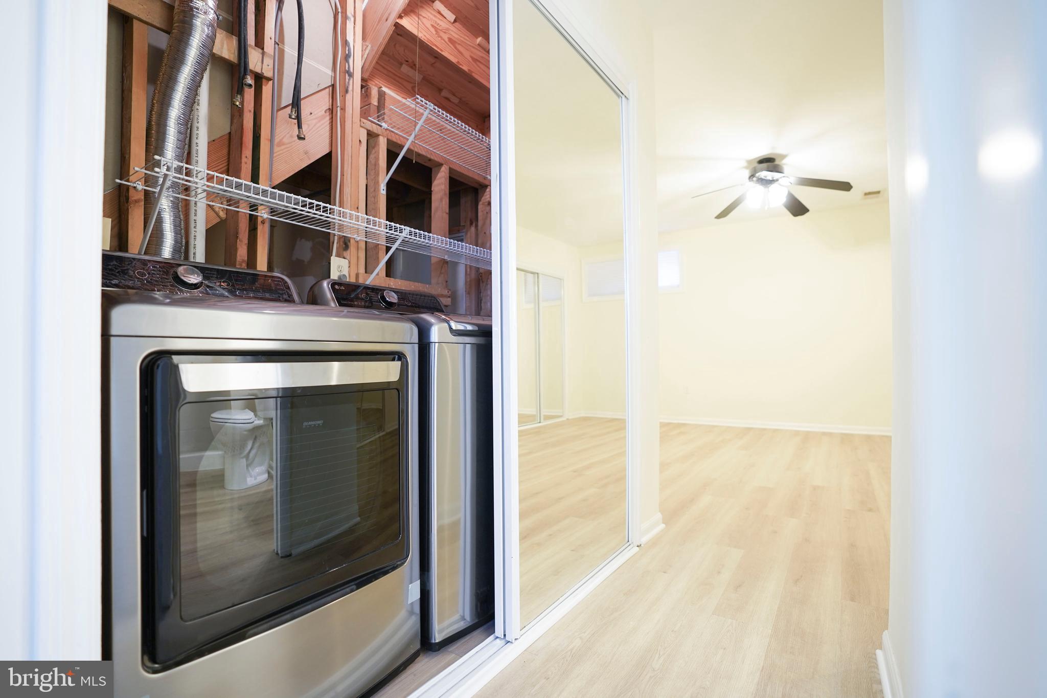 6903 Compton Lane Centreville, VA 20121 - Photo 32 of 35