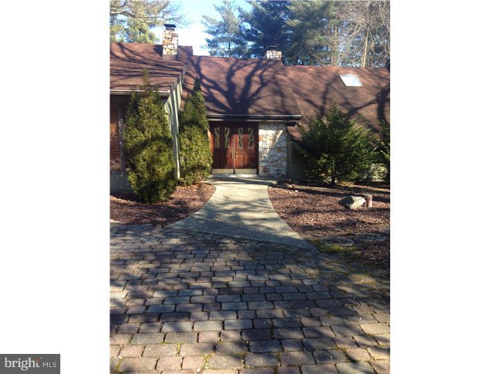 136 Pitman Downer Road Sewell, NJ 08080 - Photo 3 of 25